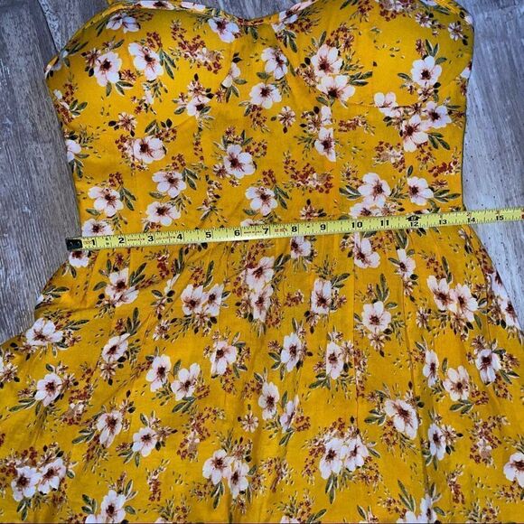 🆕 JOLIE and Joy yellow floral print sundress with padded cups sz M - Picture 11 of 15